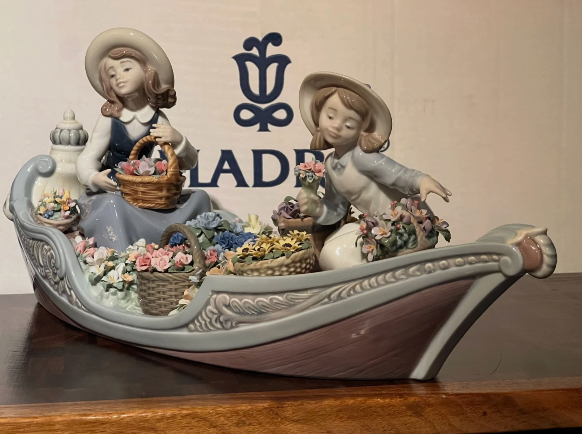 LLADRO Flowers Forever Figurine – New in Box