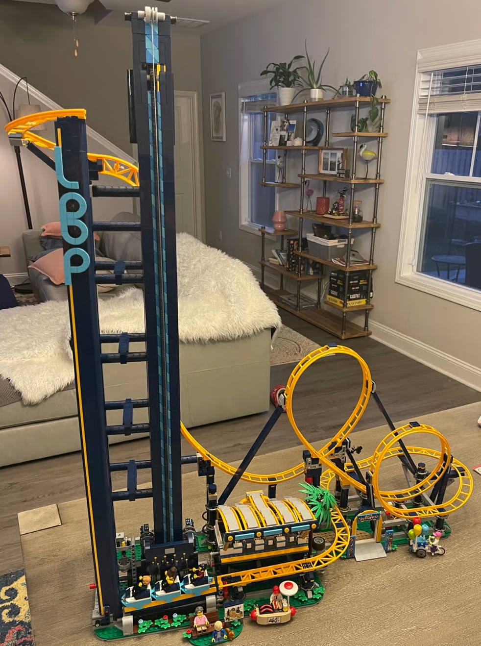 LEGO Loop Roller Coaster Set – Complete with Box, Instructions & Extras – Displayed Once