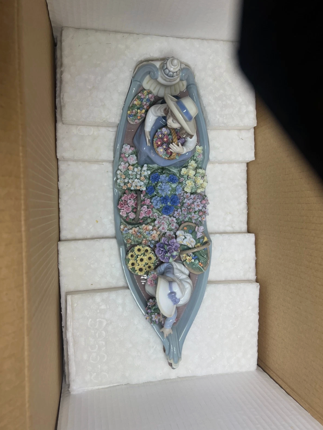 LLADRO Flowers Forever Figurine – New in Box