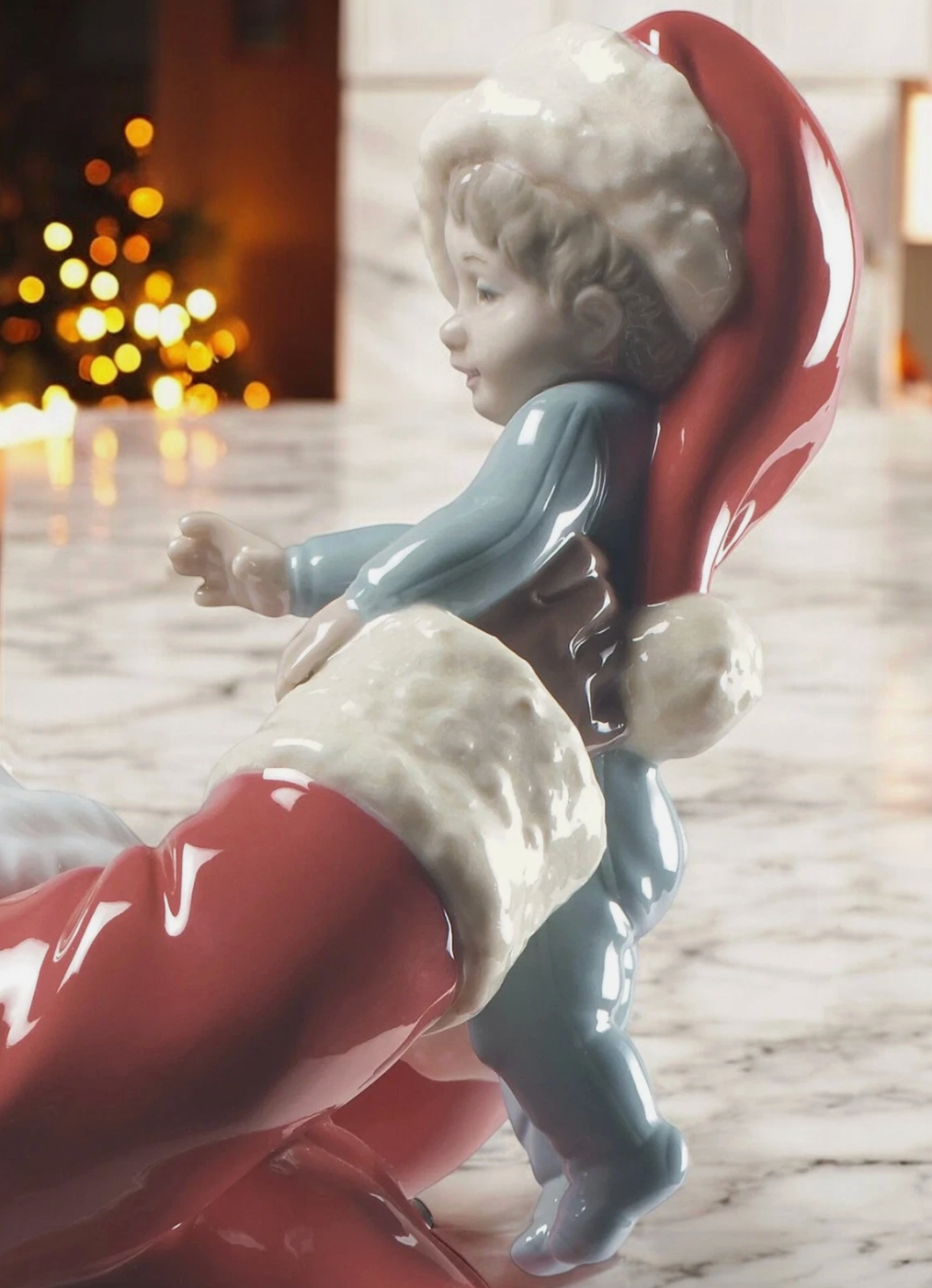 Lladro Christmas Set – Santa & Christmas Tree Figurines