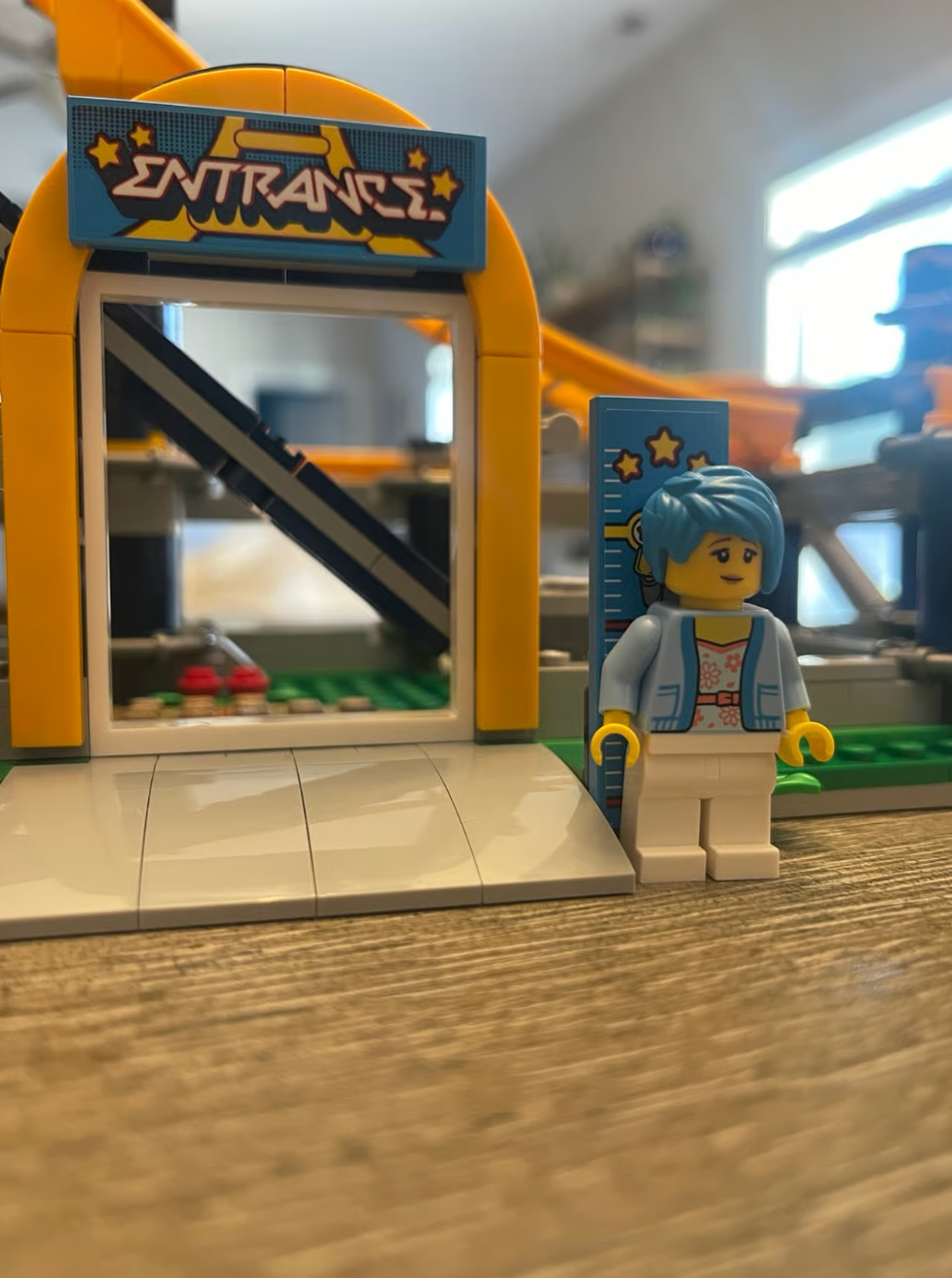 LEGO Loop Roller Coaster Set – Complete with Box, Instructions & Extras – Displayed Once